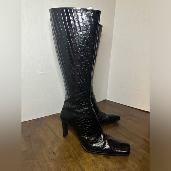 Charles David Knee High Italian Leather Boots Size 40 Square Toe EUC See Measure - Picture 2 of 16